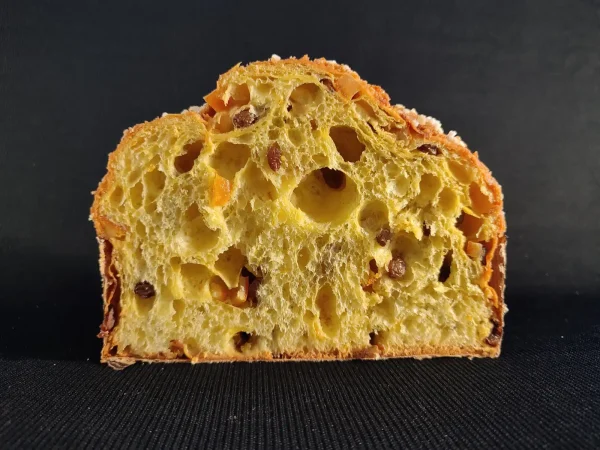 Panettone artigianale tradizionale dettaglio impasto