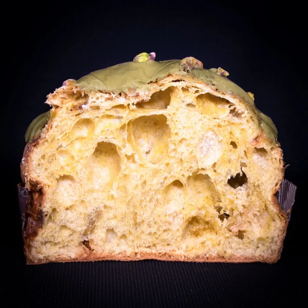 Panettone artigianale al pistacchio dettaglio impasto